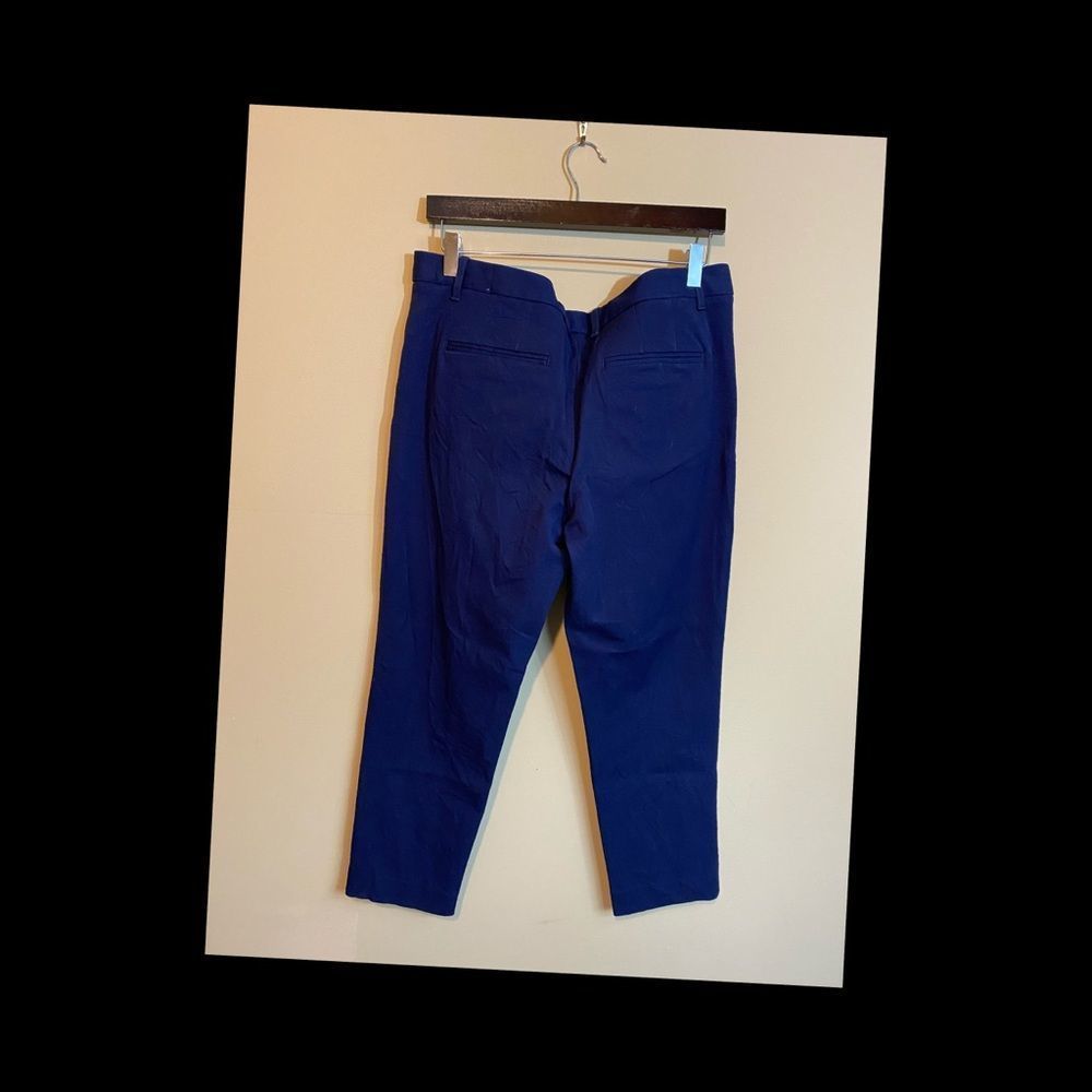 GAP Slim Cropped Ankle Pants - Picture 3 of 6